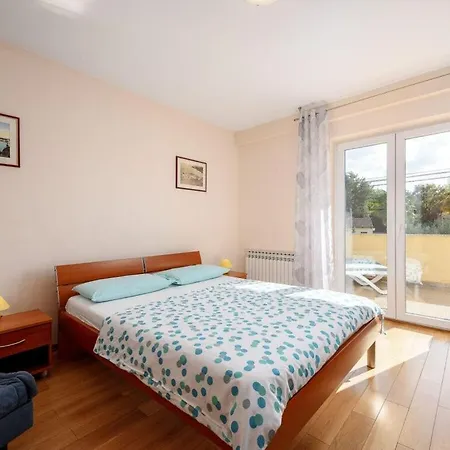 Gulic 1 Comfortable Porec