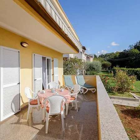Holiday home Gulic 1 Comfortable *