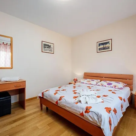 Holiday home Gulic 1 Comfortable Porec
