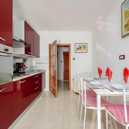 Gulic 1 Comfortable Holiday home