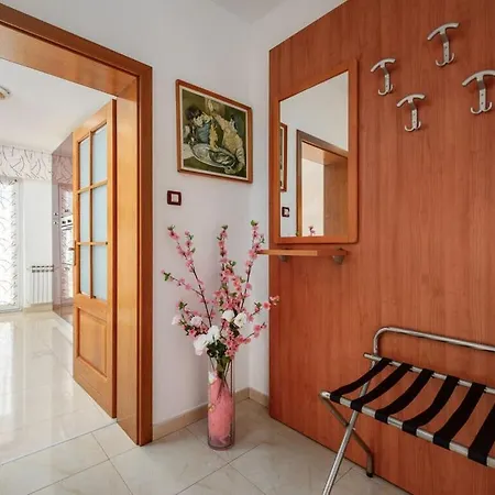Gulic 1 Comfortable Holiday home