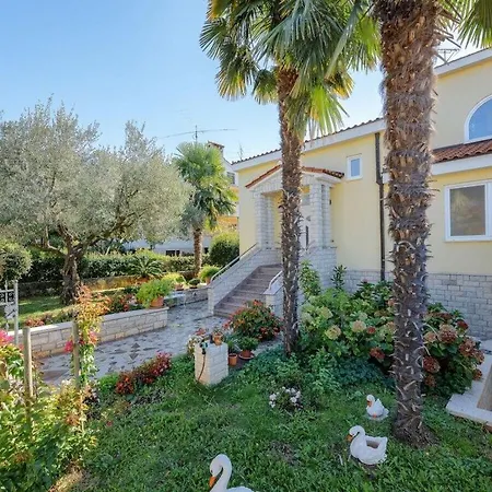 Holiday home Gulic 1 Comfortable *